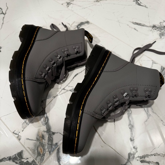 DR MARTENS COMBS WOMEN'S AJAX LEATHER CASUAL BOOTS - Picture 8 of 16